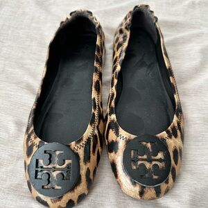Tory Burch Minnie Leopard patent leather size 8.5